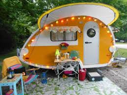 Vintage camper remodeling restoration, Painting design custom build rv renovation